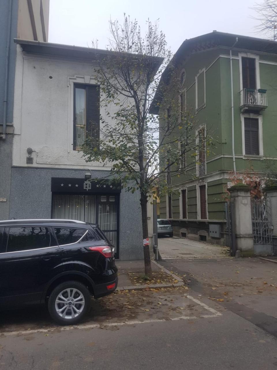 Bed Rho Stazione Bed & Breakfast Luaran gambar